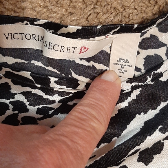 Victorias Secret top - Picture 2 of 2